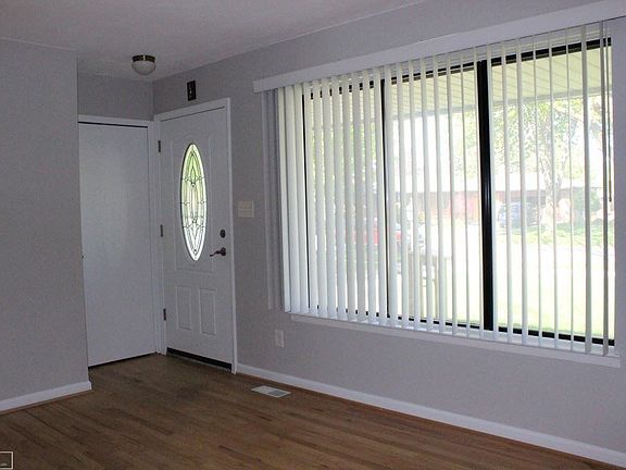 4th image of 8862 Independence Dr