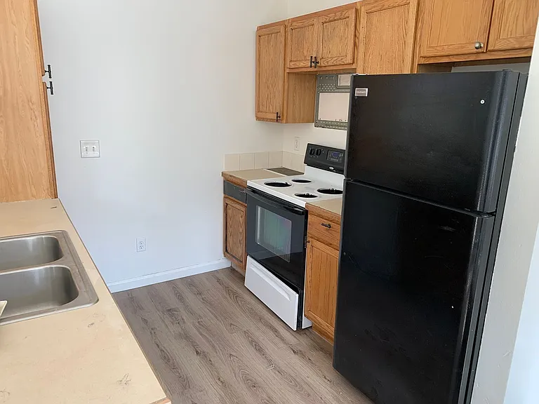 10105 W Garverdale Ln. — Photo 14
