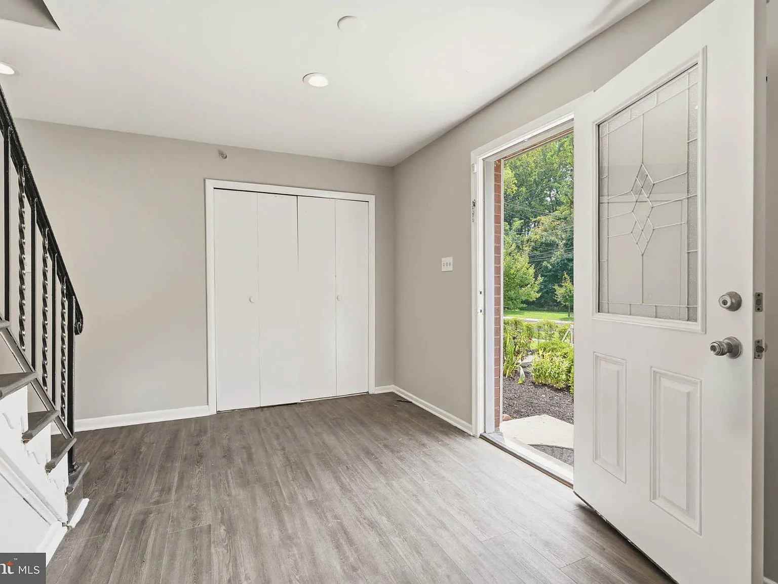 6 bed, 3.0 bath, 2668 sqft, $4,000 — Photo 3