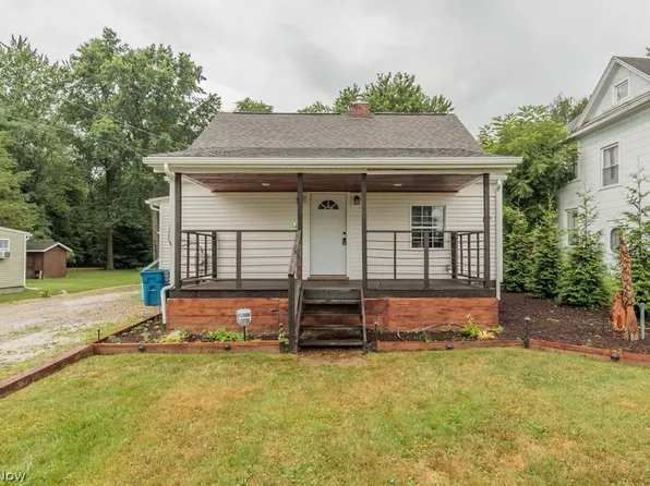 632 Sunnyside St SW, Hartville, OH 44632