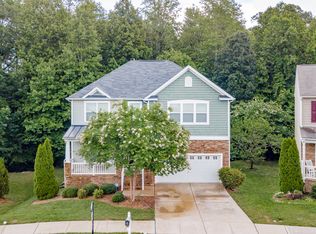 1613 Essexwood Dr, Fuquay Varina, NC 27526