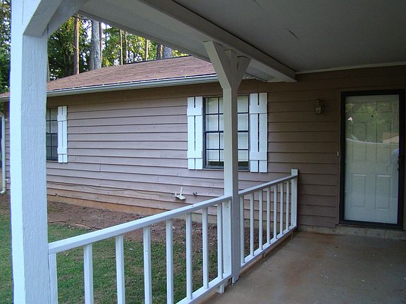 4th image of 7477 Dartmouth Ct