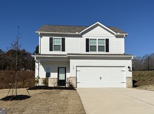 70 Bluegill Dr, Jefferson, GA 30549