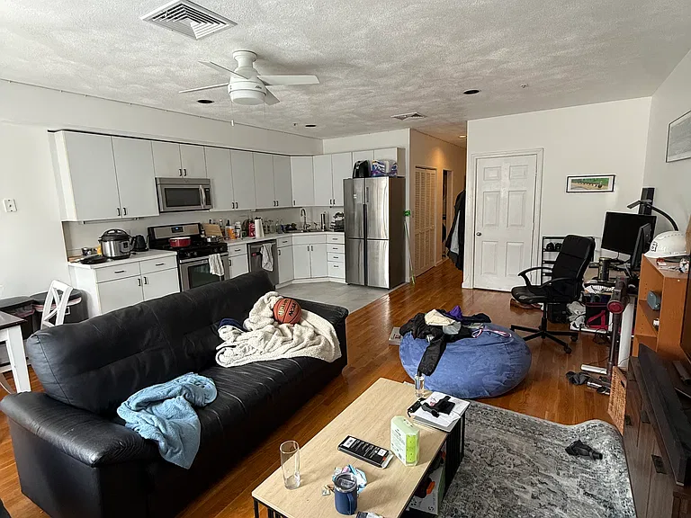 238 Hanover St #2 — Photo 22