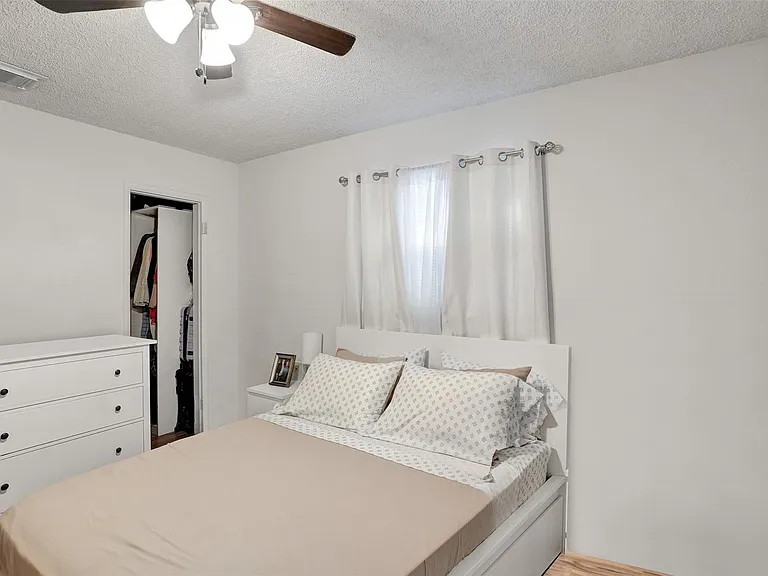 4240 NW 21st Ave #1 — Photo 13