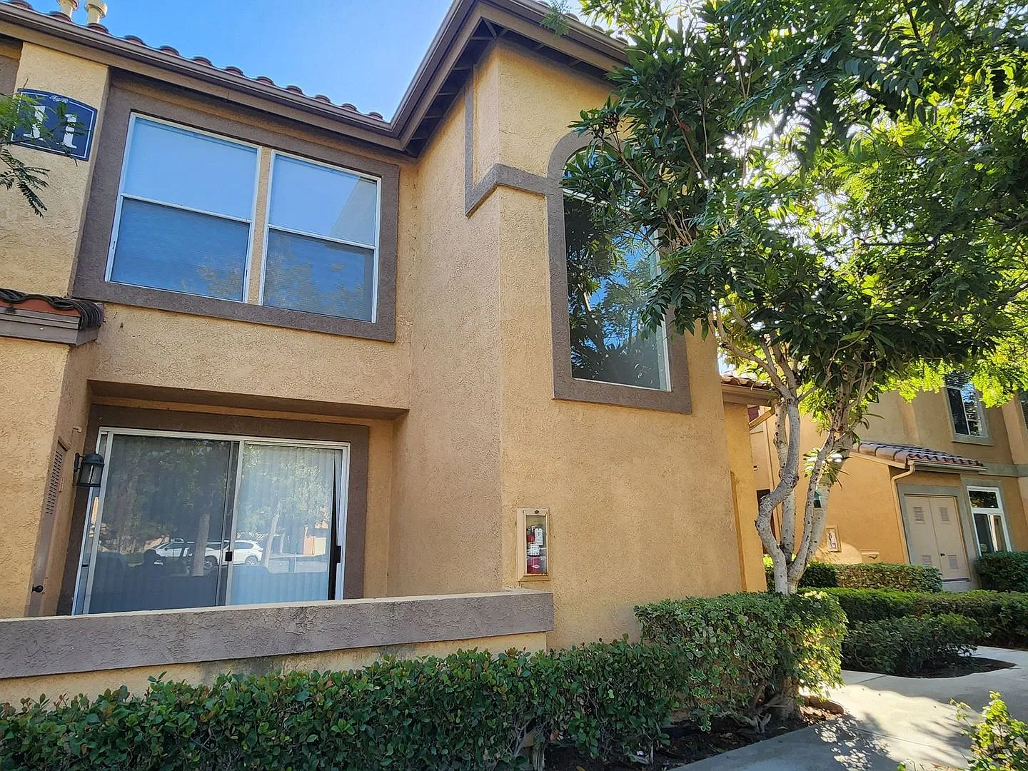 Lake Forest Townhome — Photo 1