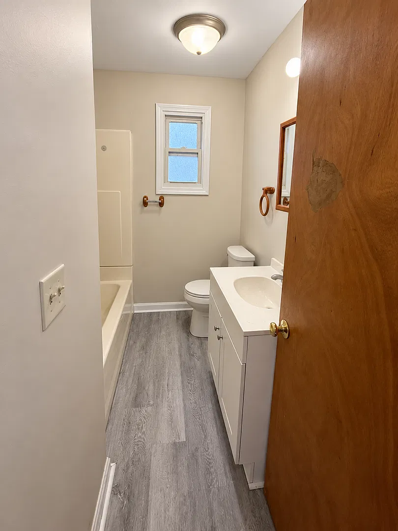 49 Boys Ave — Photo 4