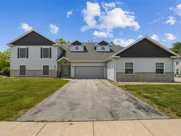 4555 Westchester Dr NE Unit A, Cedar Rapids, IA 52402