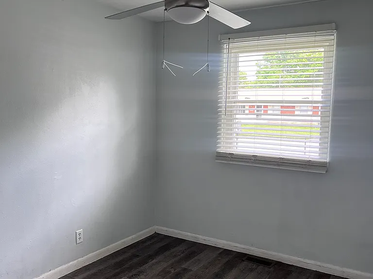 4006 N Bolton Ave — Photo 10