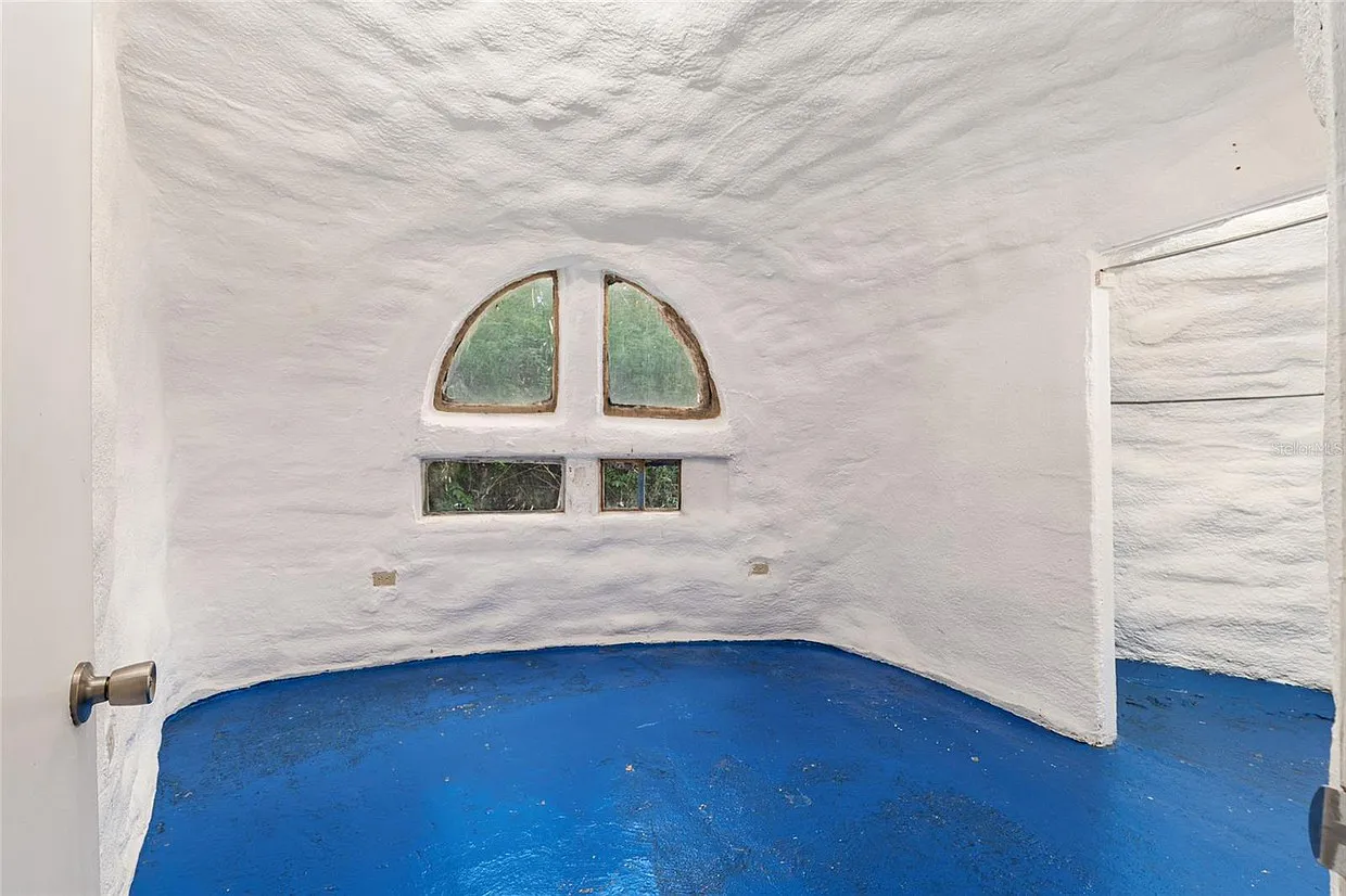 3 bed, 1727 sqft, $2,200 — Photo 3