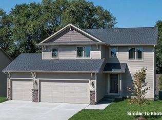 1415 S 6th Ct, Adel, IA 50003