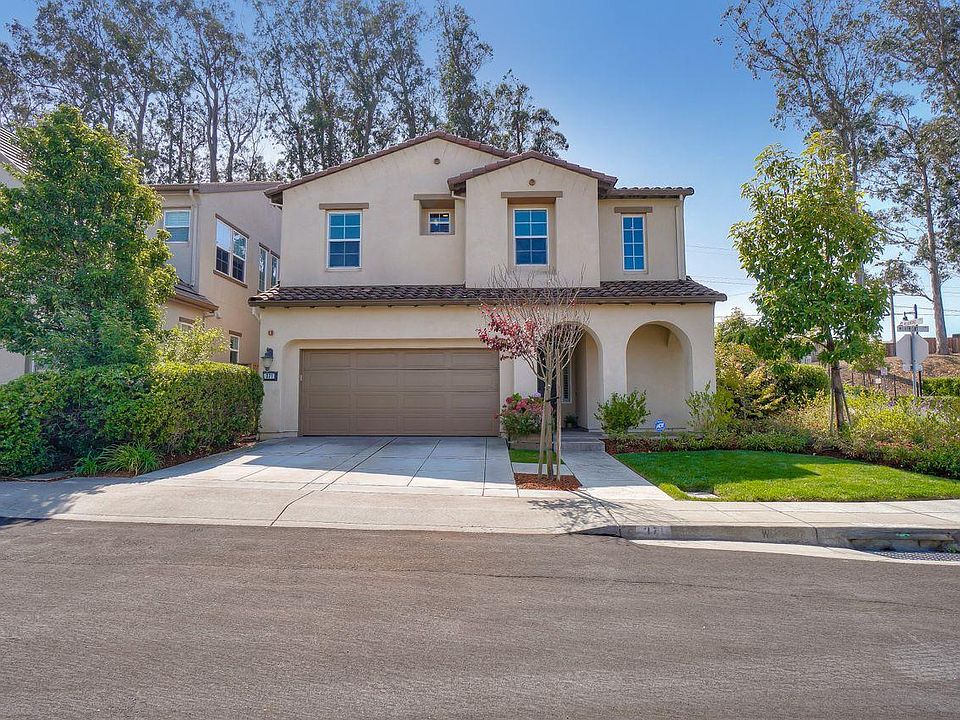 1st image of 371 Merimont Cir