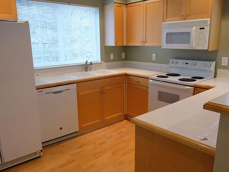 2090 132nd Ave SE #902 — Photo 1
