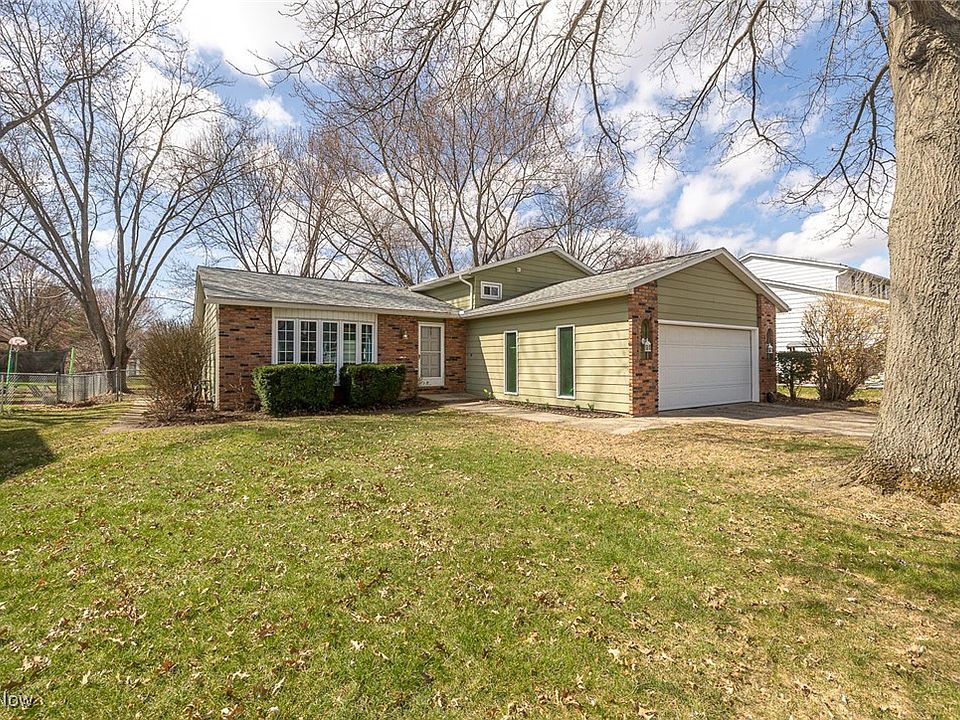 1st image of 8416 Lorraine Dr