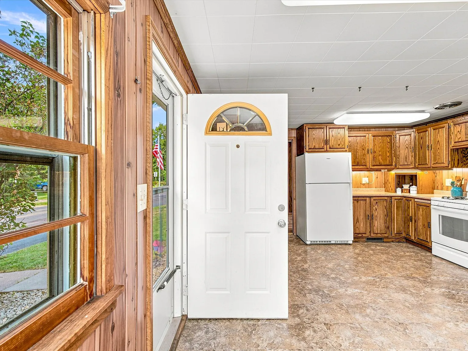 4 bed, 2000 sqft, $2,600 — Photo 4