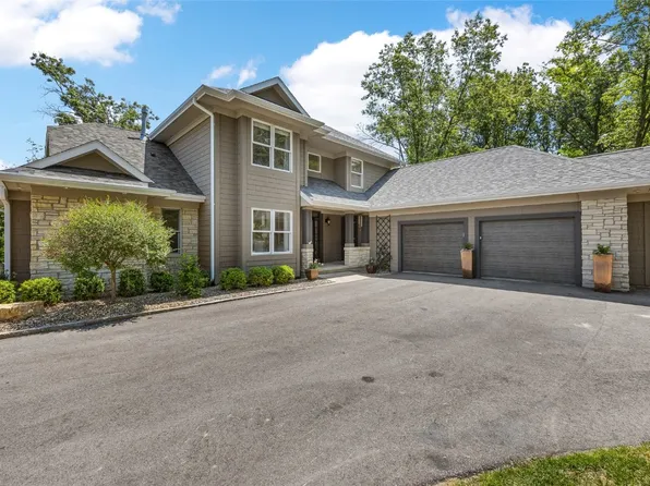 4235 Beaver Holw SE, Cedar Rapids, IA 52403