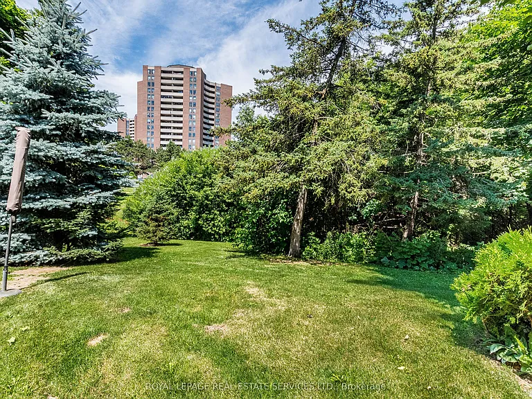 1855 Maple Ridge Dr #35 — Photo 47