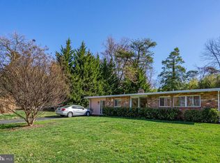 2911 Pine Spring Rd, Falls Church, VA 22042