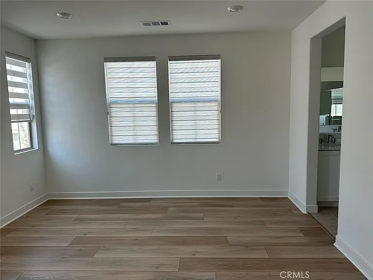 533 Embrook Way — Photo 5