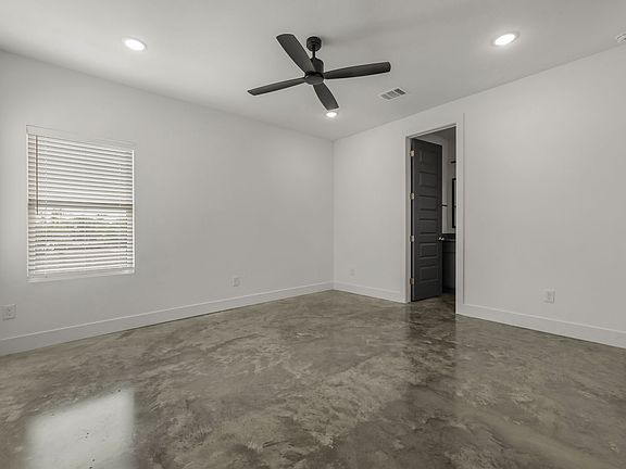 4th image of 4136 Jeanne Dr