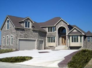 8390 Doubletree Dr Ct, Crown Point, IN 46307