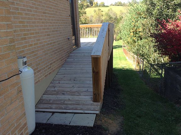 Handicap ramp to home /deck