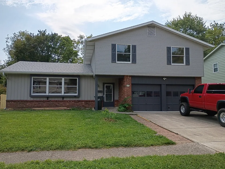 3701 Corkwood Dr