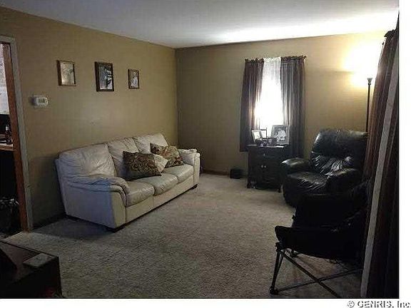 2nd image of 18 Gibson St