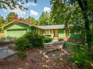 1710 Country Club Dr, High Point, NC 27262