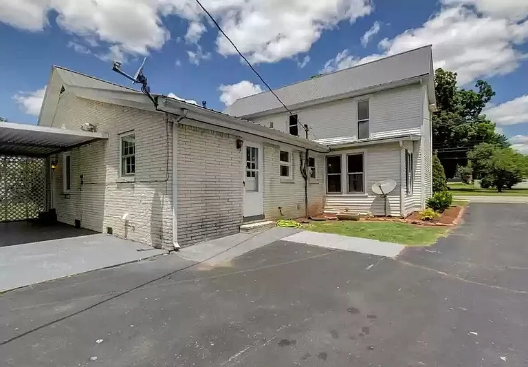 408 E Main St — Photo 60