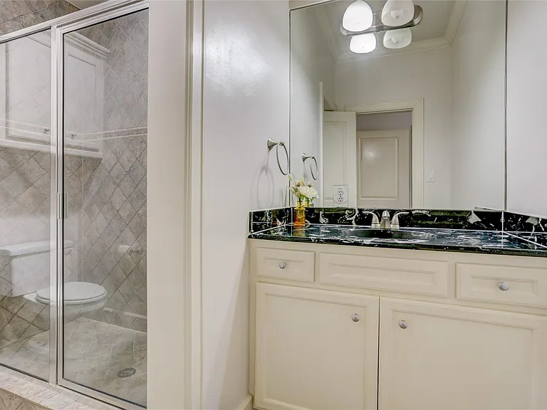 4262 Childress St #B — Photo 6