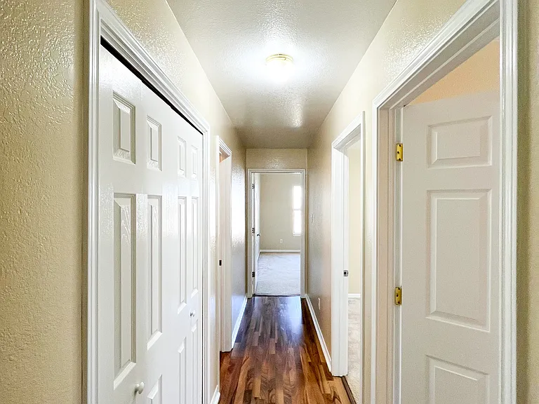 1303 Nicholas Cir #B — Photo 16
