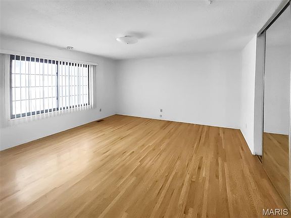 5th image of 2340 Glenrich Dr