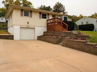 9459 Tomahawk Blvd, Omaha, NE 68134