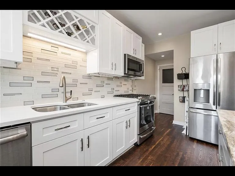 5708 Phillips Ave — Photo 2