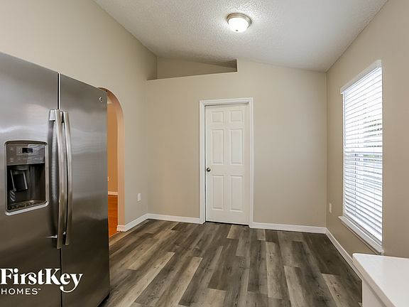 5th image of 3111 Ash Harbor Dr E