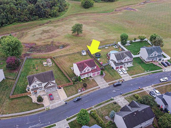 3rd image of 16 Brady Cir