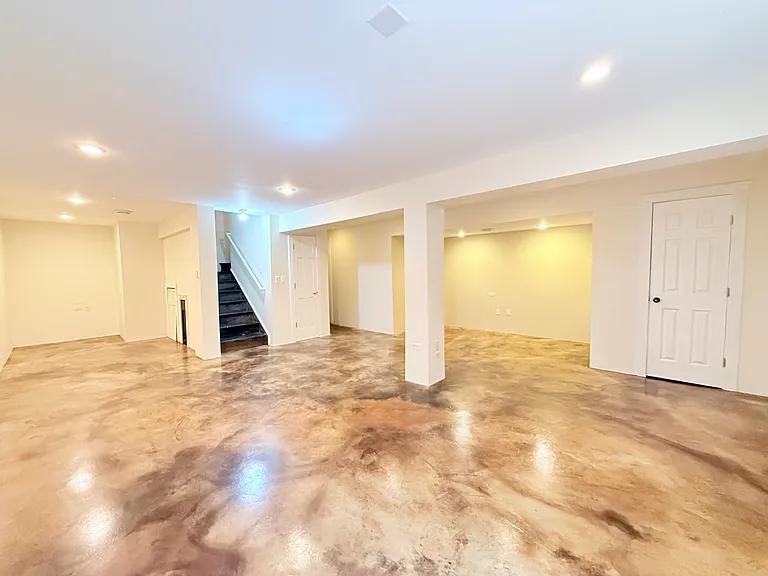 2307 Stoughton Dr — Photo 21
