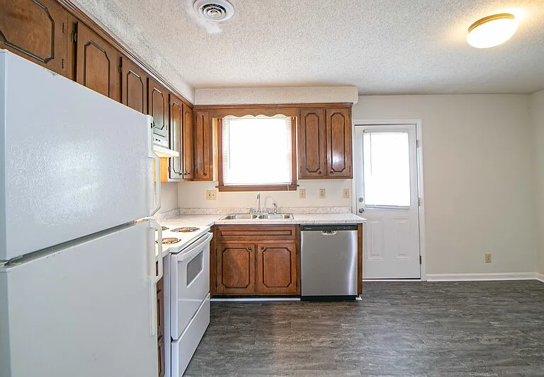 814 E Golfview Pl — Photo 7