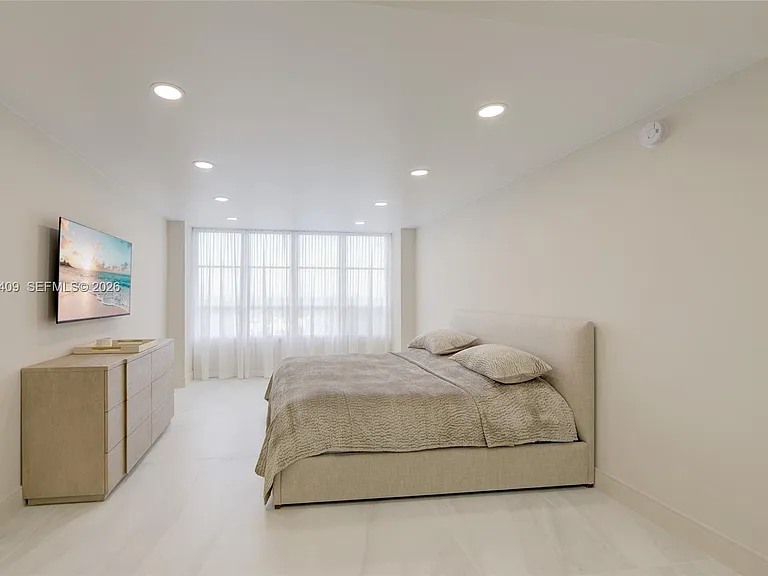 600 Three Islands Blvd #403 — Photo 18
