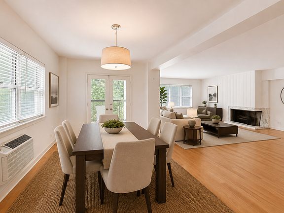 4th image of 1508 Hinman Ave APT 3A