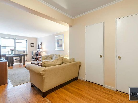 3rd image of 6738 108th St APT D17