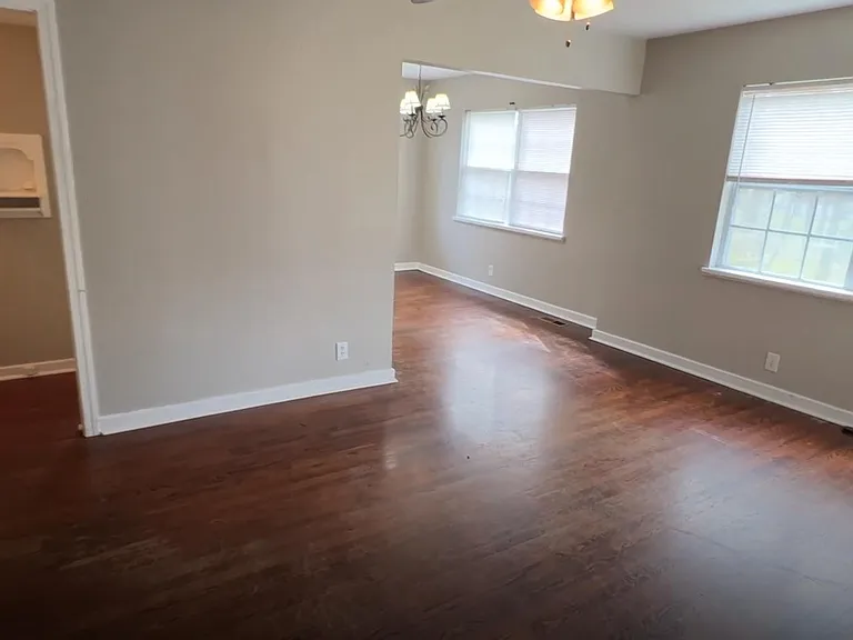 413 Shades Ave — Photo 10
