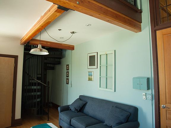 3rd image of 800 Cottage View Dr #315
