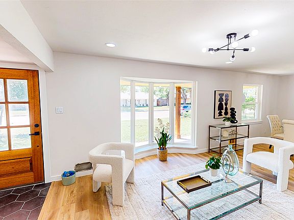 2nd image of 5737 Everglade Rd