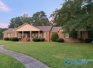 181 S Hooks Lake Rd, Gadsden, AL 35901