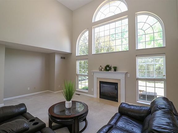 4th image of 4294 Cross Creek Ct