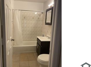 6127 S Indiana Ave #2S, Chicago, IL 60637