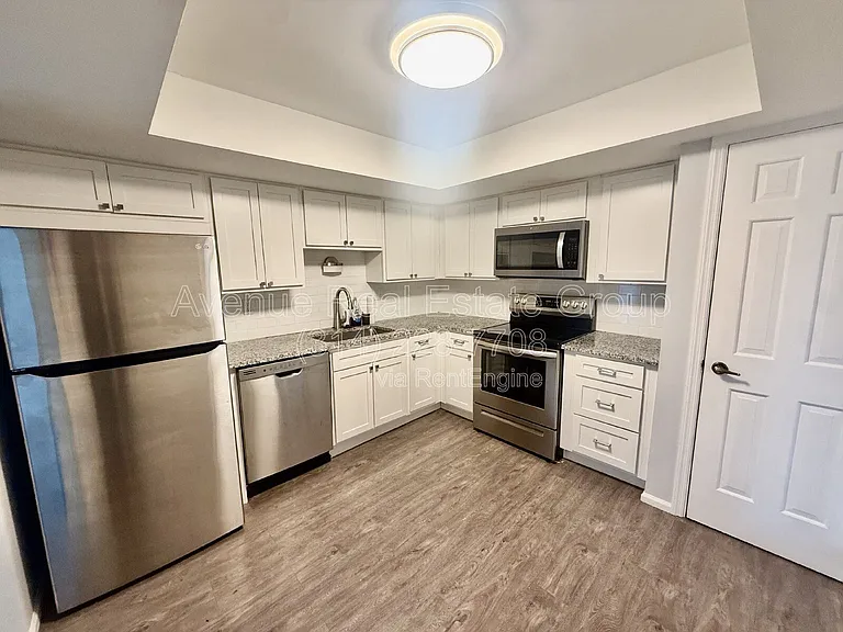 974 Claytonbrook Dr #2D — Photo 4