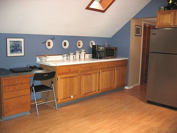 Left view of Kitchen